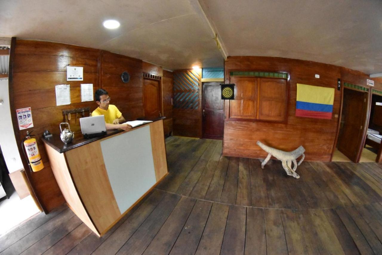 Hostal Cano Nevera Ла-Макарена Экстерьер фото